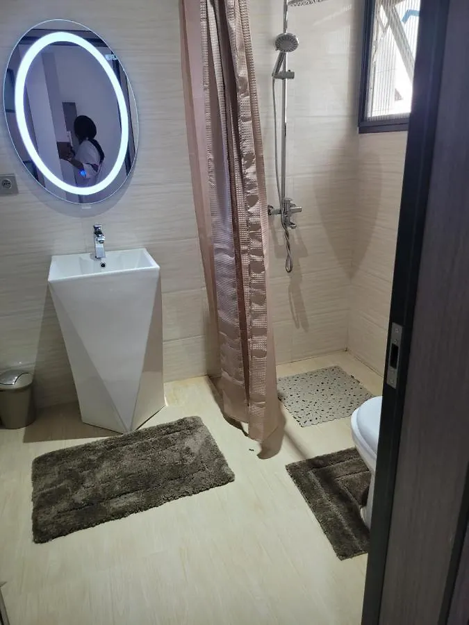 Residence Adja Cogna Appartement De Luxe Au Virage Dakar Apartmán